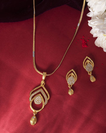 Women's Gold Plated Ad Stone Studded Designer Chain Set